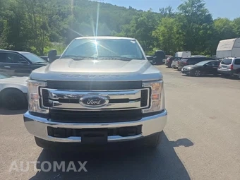 2017 Ford Super Duty F-250 XLT Crew Cab Medium Bed - miniatura 2