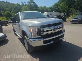 2017 Ford Super Duty F-250 XLT Crew Cab Medium Bed - miniatura 3