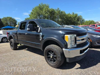 2017 Ford Super Duty F-250 XLT Crew Cab Medium Bed - miniatura 4