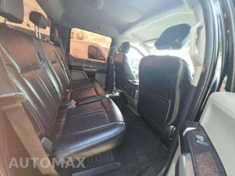 2017 Ford Super Duty F-250 XLT Crew Cab Medium Bed - miniatura 16