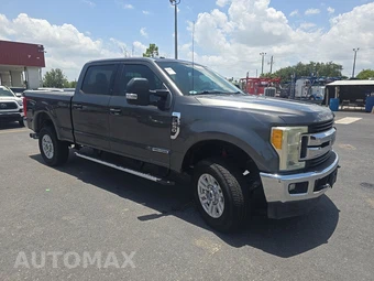 2017 Ford Super Duty F-250 XLT Crew Cab Medium Bed - miniatura 3