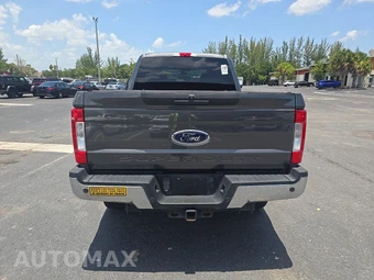 2017 Ford Super Duty F-250 XLT Crew Cab Medium Bed - miniatura 5