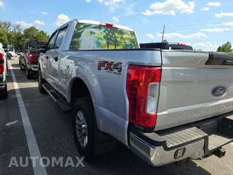 2017 Ford Super Duty F-250 XLT Crew Cab Medium Bed - miniatura 6