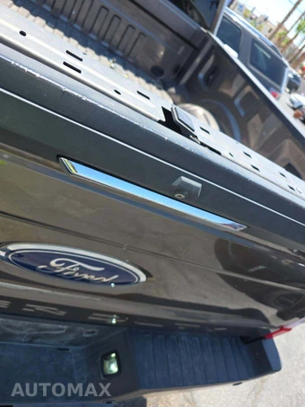 2017 Ford Super Duty F-250 XLT Crew Cab Medium Bed - miniatura 38