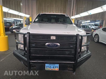 2017 Ford Super Duty F-350 Cab Chassis XL Crew Cab - miniatura 2