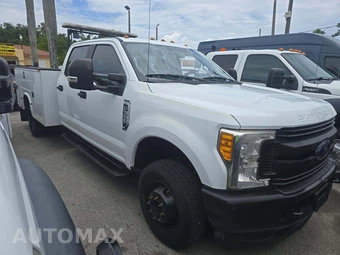 2017 Ford Super Duty F-350 Cab Chassis XL Crew Cab DRW - miniatura 4