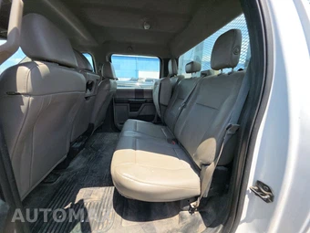 2017 Ford Super Duty F-350 Cab Chassis XL Crew Cab DRW - miniatura 13