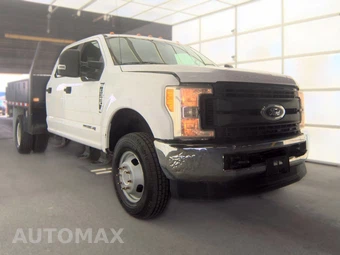 2017 Ford Super Duty F-350 Cab Chassis XL Crew Cab DRW - miniatura 3