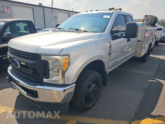 2017 Ford Super Duty F-350 Cab Chassis XL Extended Cab w/Rear Doors DRW
