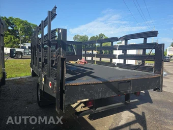 2017 Ford Super Duty F-350 Cab Chassis XL Regular Cab DRW - miniatura 2
