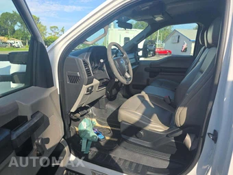 2017 Ford Super Duty F-350 Cab Chassis XL Regular Cab DRW - miniatura 6