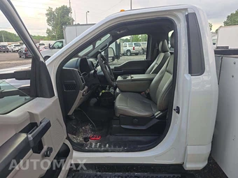 2017 Ford Super Duty F-350 Cab Chassis XL Regular Cab DRW - miniatura 3