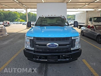2017 Ford Super Duty F-350 Cab Chassis XL Regular Cab DRW - miniatura 2