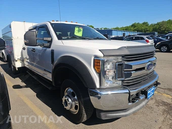 2017 Ford Super Duty F-350 Cab Chassis XLT Crew Cab DRW - miniatura 3