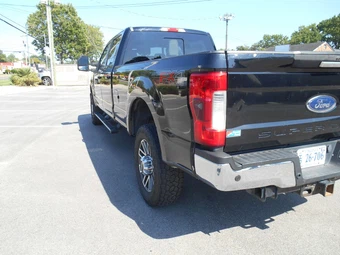 2017 Ford Super Duty F-350 Lariat Crew Cab Long Bed - miniatura 4