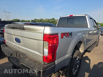 2017 Ford Super Duty F-350 Lariat Crew Cab Long Bed - miniatura 4