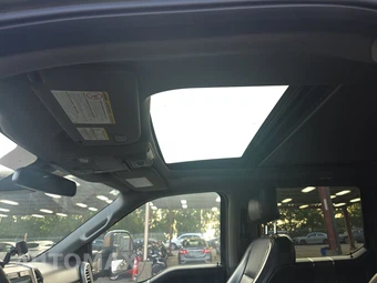 2017 Ford Super Duty F-350 Lariat Crew Cab Long Bed - miniatura 14