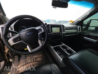 2017 Ford Super Duty F-350 Lariat Crew Cab Long Bed - miniatura 11
