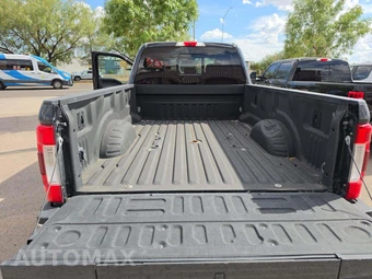 2017 Ford Super Duty F-350 Lariat Crew Cab Long Bed DRW - miniatura 14