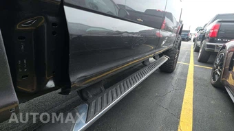 2017 Ford Super Duty F-350 Lariat Crew Cab Long Bed DRW - miniatura 29
