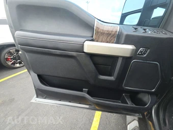 2017 Ford Super Duty F-350 Lariat Crew Cab Long Bed DRW - miniatura 9