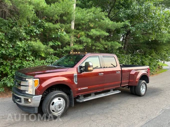 2017 Ford Super Duty F-350 Lariat Crew Cab Long Bed DRW - miniatura 1
