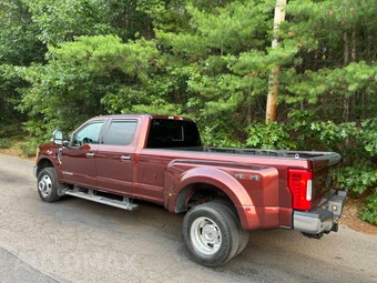 2017 Ford Super Duty F-350 Lariat Crew Cab Long Bed DRW - miniatura 4