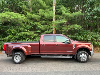 2017 Ford Super Duty F-350 Lariat Crew Cab Long Bed DRW - miniatura 5