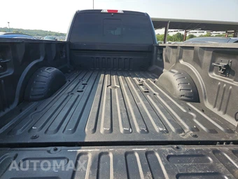 2017 Ford Super Duty F-350 Lariat Crew Cab Long Bed DRW - miniatura 16