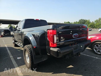 2017 Ford Super Duty F-350 Lariat Crew Cab Long Bed DRW - miniatura 6