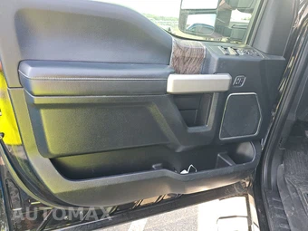 2017 Ford Super Duty F-350 Lariat Crew Cab Long Bed DRW - miniatura 9