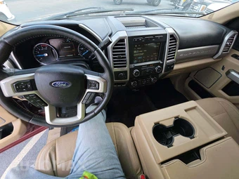 2017 Ford Super Duty F-350 Lariat Crew Cab Long Bed DRW - miniatura 10