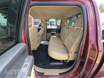 2017 Ford Super Duty F-350 Lariat Crew Cab Long Bed DRW - miniatura 13