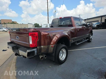 2017 Ford Super Duty F-350 Lariat Crew Cab Long Bed DRW - miniatura 3