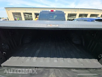 2017 Ford Super Duty F-350 Lariat Crew Cab Long Bed DRW - miniatura 16