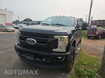 2017 Ford Super Duty F-350 Lariat Crew Cab Medium Bed