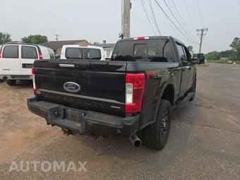 2017 Ford Super Duty F-350 Lariat Crew Cab Medium Bed - miniatura 3
