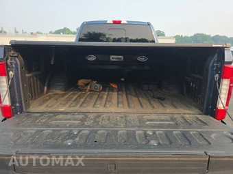 2017 Ford Super Duty F-350 Lariat Crew Cab Medium Bed - miniatura 16