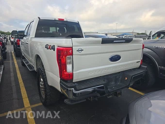 2017 Ford Super Duty F-350 Lariat Crew Cab Medium Bed - miniatura 6