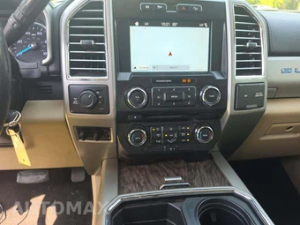 2017 Ford Super Duty F-350 Lariat Crew Cab Medium Bed - miniatura 7