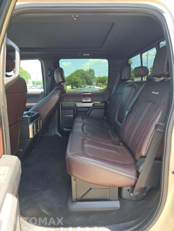 2017 Ford Super Duty F-350 Platinum Crew Cab Long Bed DRW - miniatura 10