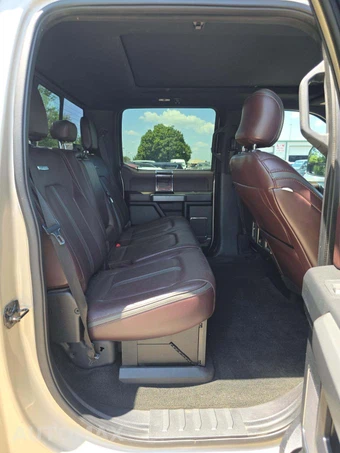 2017 Ford Super Duty F-350 Platinum Crew Cab Long Bed DRW - miniatura 13