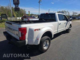 2017 Ford Super Duty F-350 Platinum Crew Cab Long Bed DRW - miniatura 3
