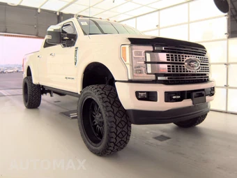 2017 Ford Super Duty F-350 Platinum Crew Cab Medium Bed - miniatura 3
