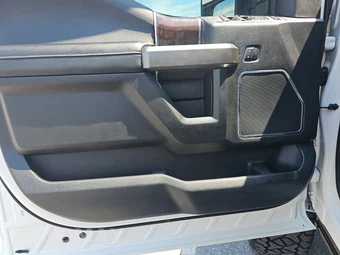 2017 Ford Super Duty F-350 Platinum Crew Cab Medium Bed - miniatura 9