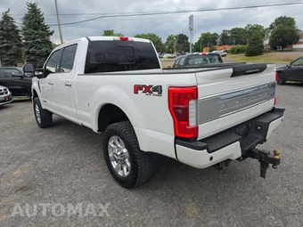2017 Ford Super Duty F-350 Platinum Crew Cab Medium Bed - miniatura 2
