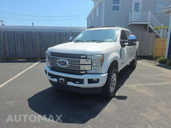 2017 Ford Super Duty F-350 Platinum Crew Cab Medium Bed