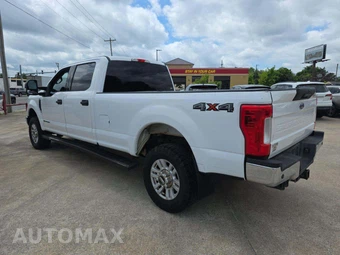 2017 Ford Super Duty F-350 XLT Crew Cab Long Bed - miniatura 2