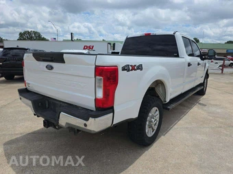 2017 Ford Super Duty F-350 XLT Crew Cab Long Bed - miniatura 3