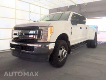 2017 Ford Super Duty F-350 XLT Crew Cab Long Bed DRW